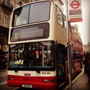 ntercâmbio Londres ônibus