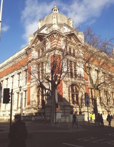 Victoria and Albert _r1_c1