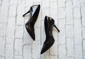 Scarpin preto Sanata lolla 1