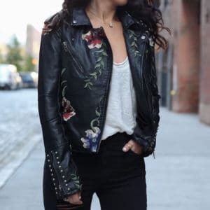 Moda com roupas bordadas - couro