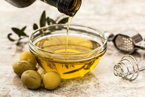 alimentos bons para o cabelo azeite de oliva