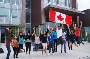 curso de moda no exterior Centennial College Canadá