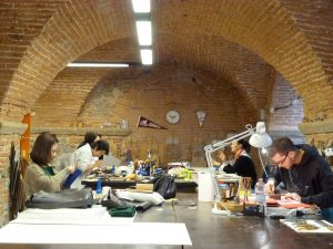 estudar moda scuola del cuoio