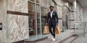 Como combinar sapatênis masculino com roupa social?